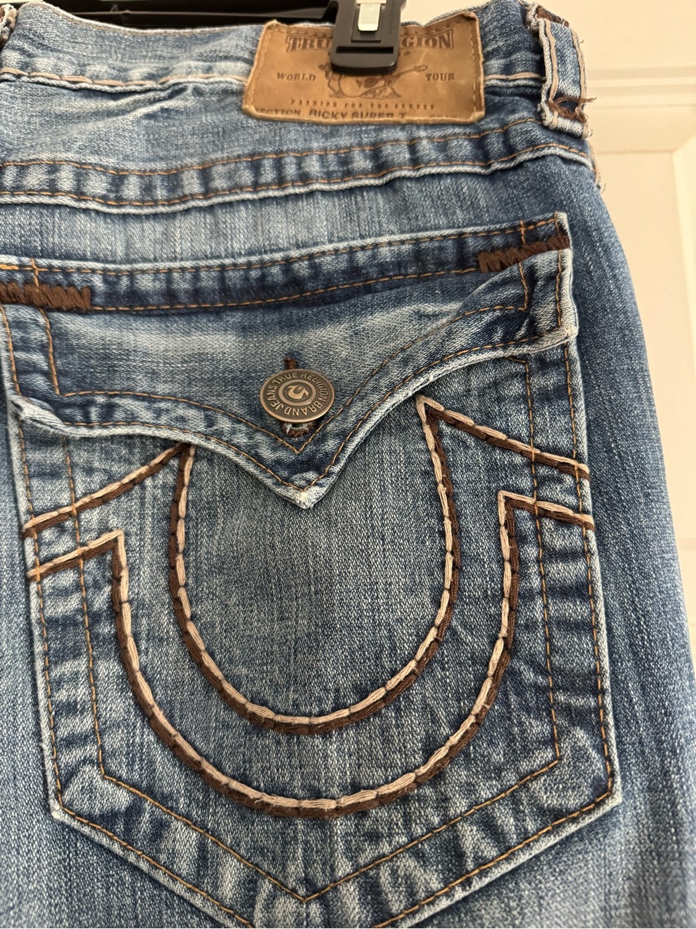 Men's True Religion Distressed Blue Denim Jeans, 34x34 - Picture 8 of 12